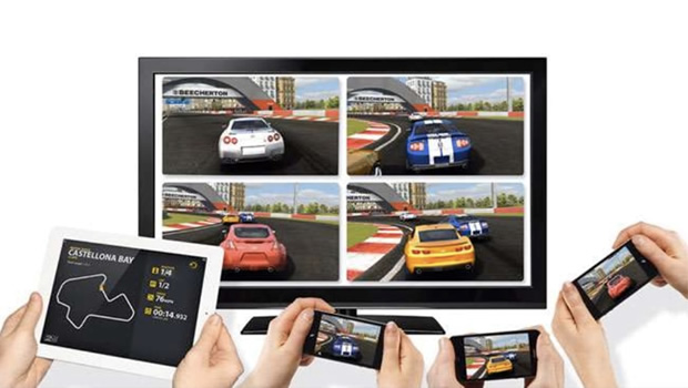 Example of Multi-device Complementary Experience - Real Racing